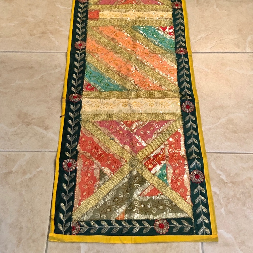 Table runner
